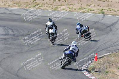 media/Apr-20-2025-AHRMA (Sun) [[393a79c373]]/Race/Group 11 early race/Turn 4b/